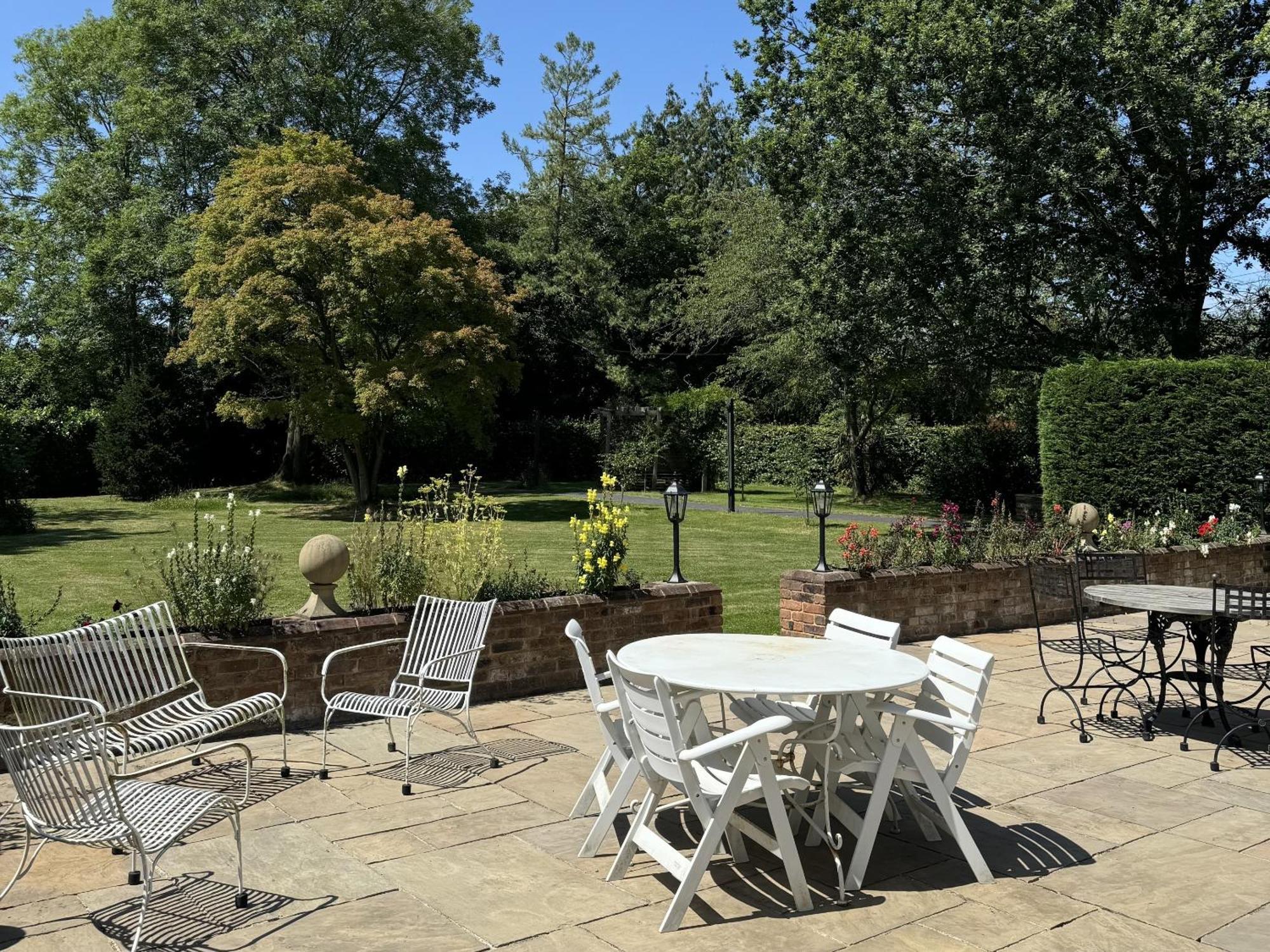 Hookwood Lodge London Gatwick Horley Exterior foto